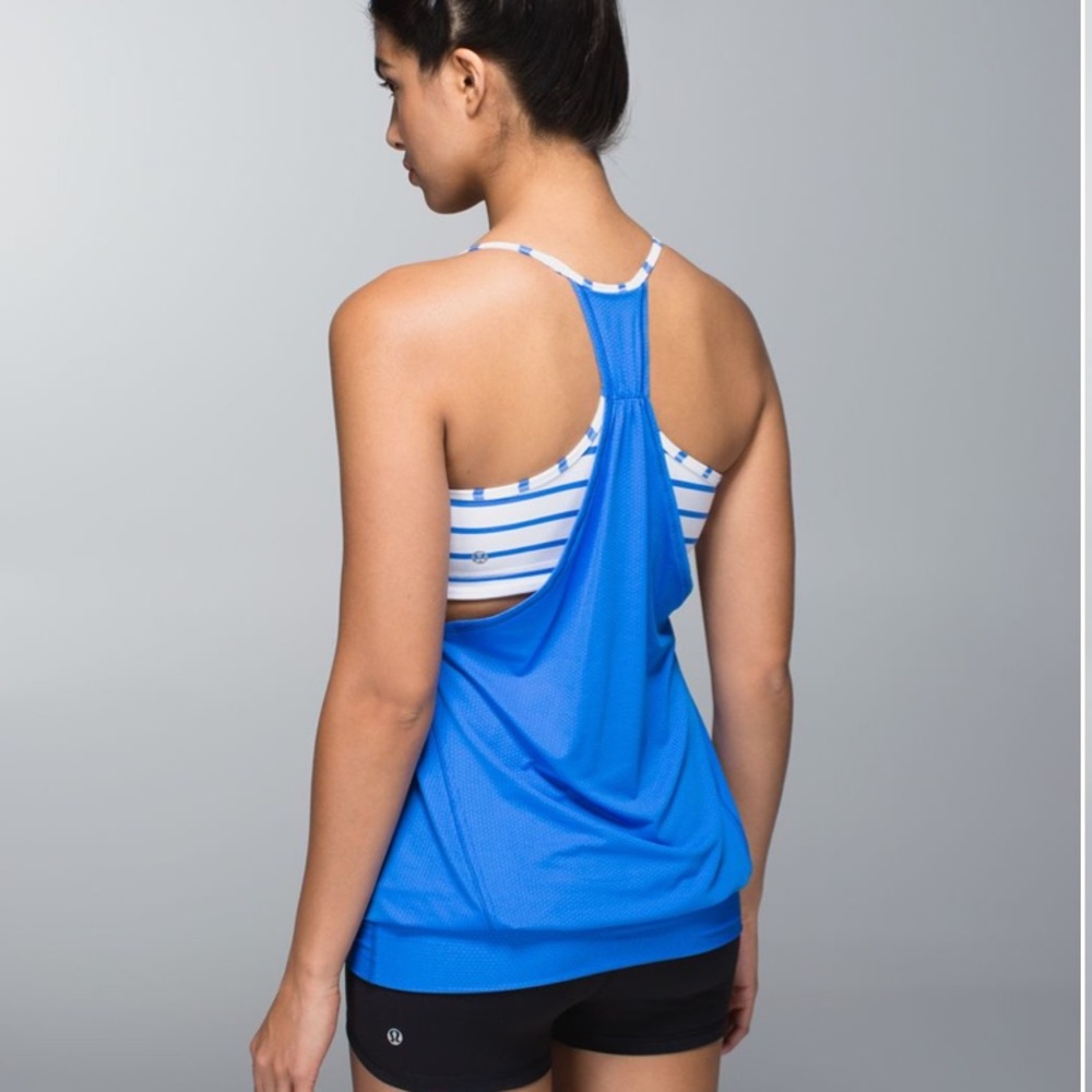 Lululemon No Limits Tank in Pipe Dream Blue in size 4